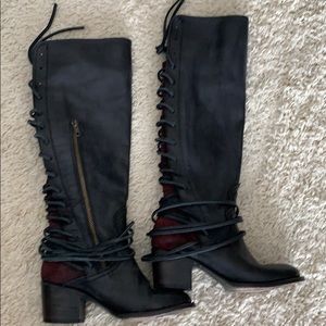 Freebird Tall Boot Lace up back Size 6 Black